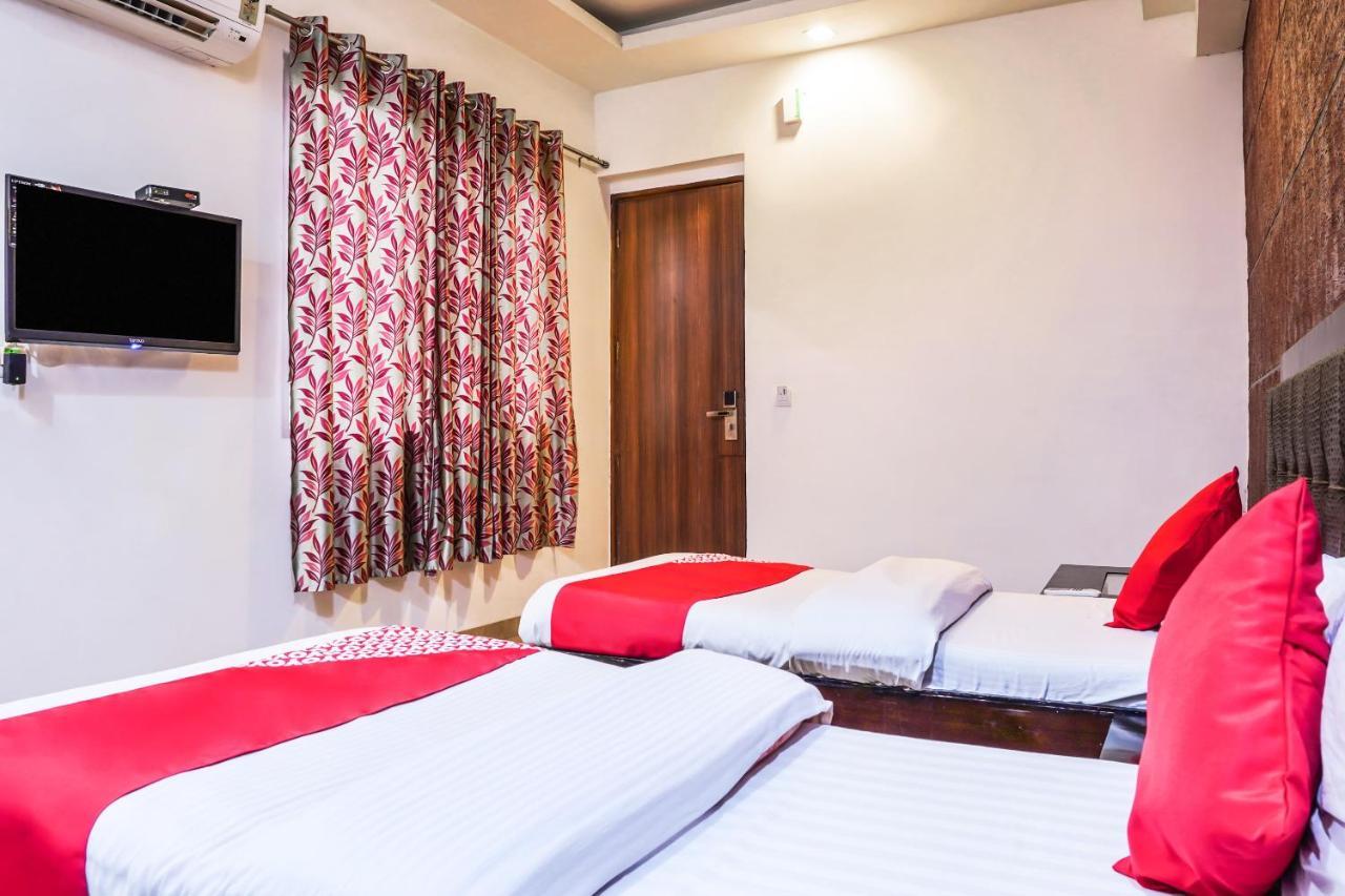 Oyo 18895 Hotel Kartikay Grand Hisar Exterior photo
