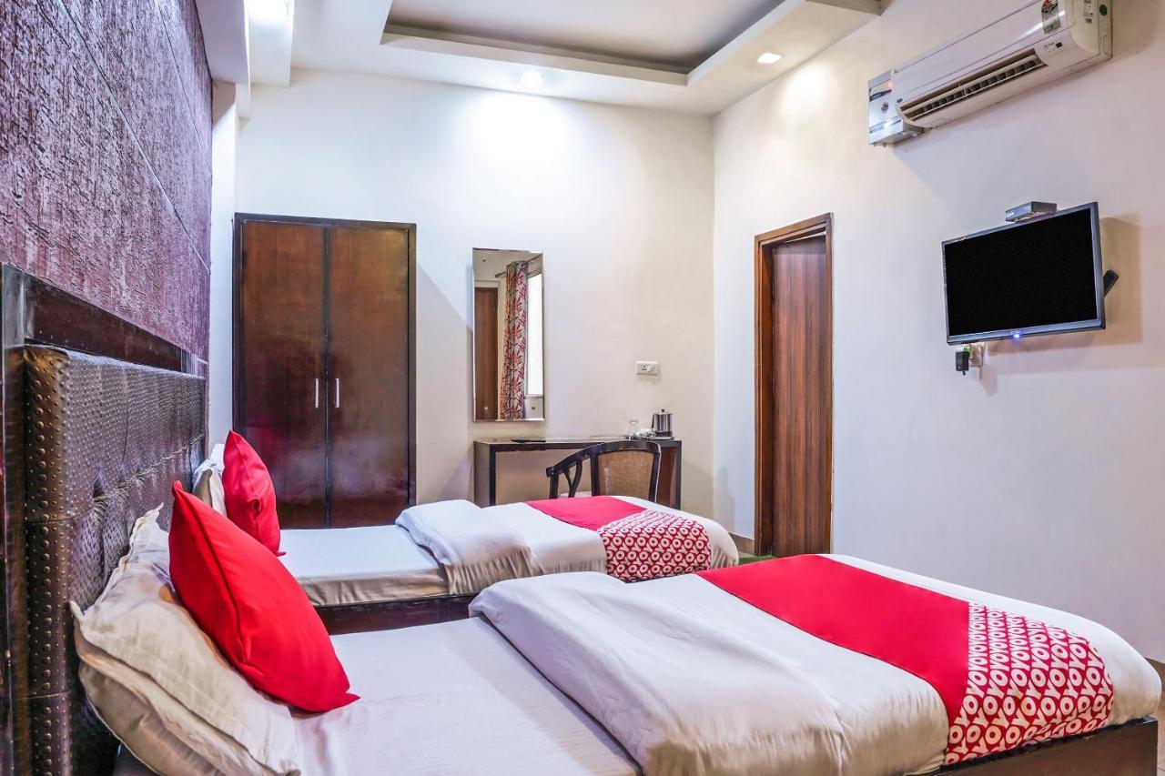 Oyo 18895 Hotel Kartikay Grand Hisar Exterior photo